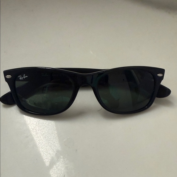 Ray-Ban Accessories - Ray-Ban RB2132 Wayfarer Classic Black Sunglasses